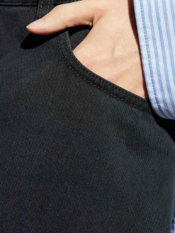 Pantaloni larghi