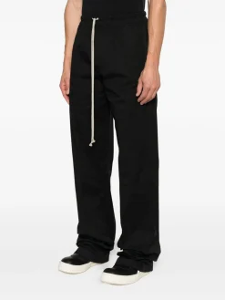 Pantaloni neri