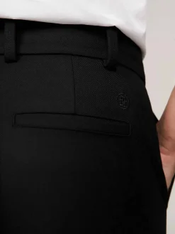 Pantaloni slim fit dritti