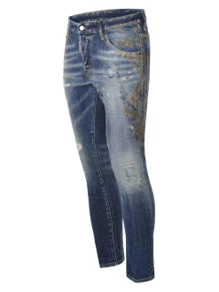Pattinatore jeans fatto di denim