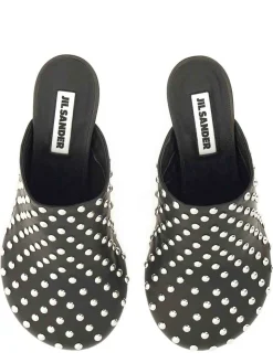 Sabot in pelle con borchie