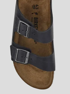 sandali in nero oliato