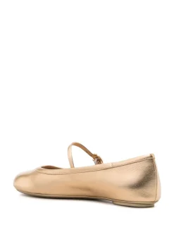 Scarpe basse Carla