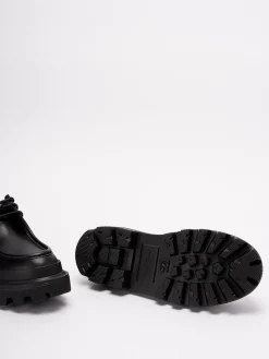 Scarpe derby `trek` in pelle spazzolata