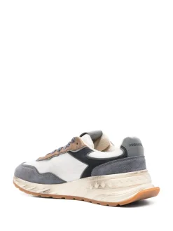 scarpe stringate