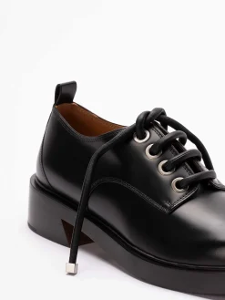 Scarpe stringate