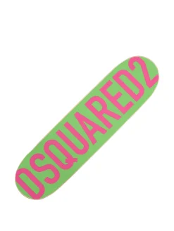 Skateboard con logo
