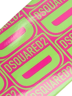 Skateboard con logo
