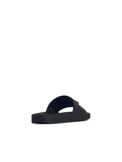 Slippers di gomma nera