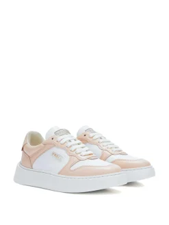 Sneaker allacciata