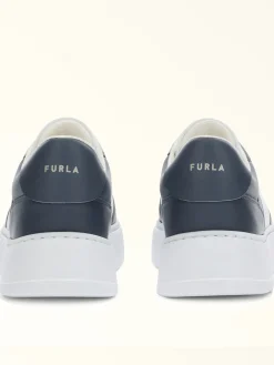 Sneaker allacciata