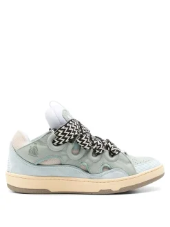 Sneaker Curb
