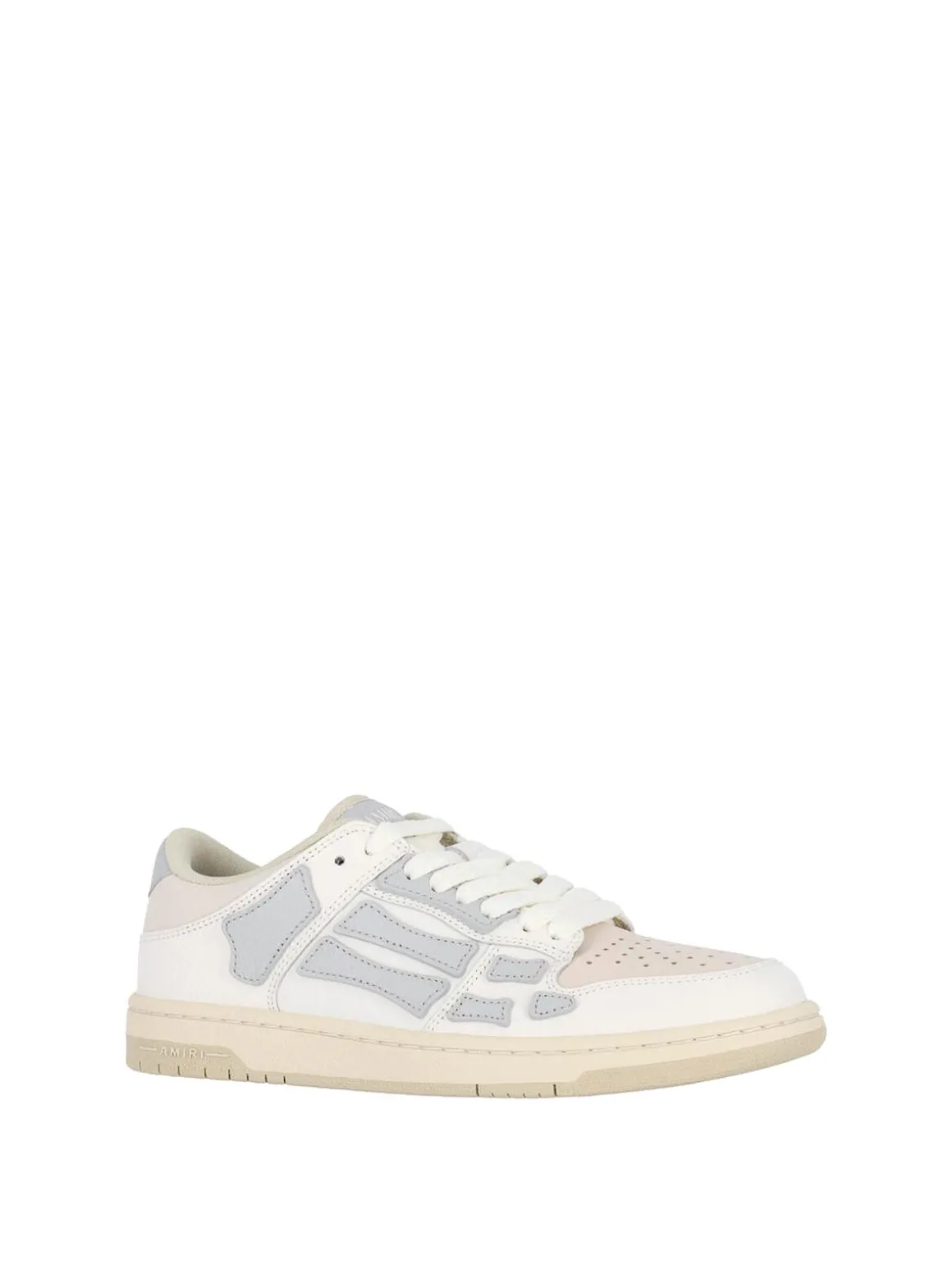 Sneaker in basso
