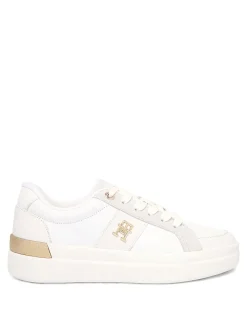 Sneaker in campo di moda