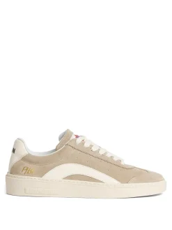 Sneaker in pelle scamosciata di sabbia