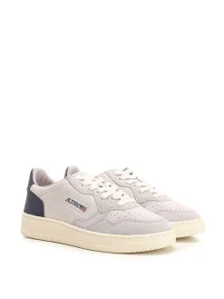 Sneaker in pelle scamosciata medaglia