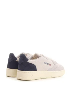 Sneaker in pelle scamosciata medaglia