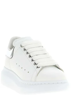 Sneaker Larry