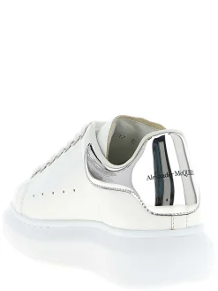 Sneaker Larry