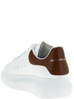 Sneaker Larry
