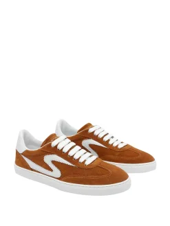 Sneaker runaround