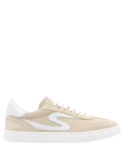 Sneaker runaround