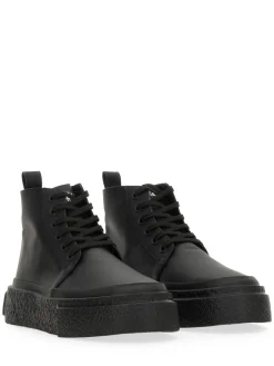 Sneaker stringata in pelle