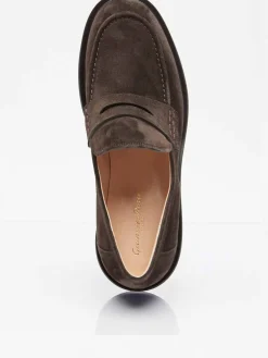 Sneakers forate