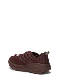 Sneakers in rete