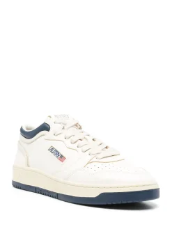 Sneakers s