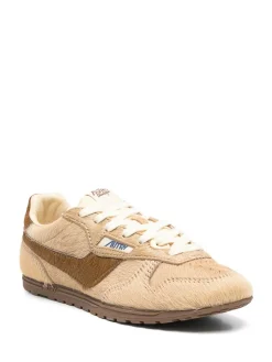 Sneakers s