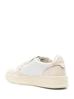 Sneakers s