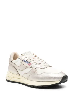 Sneakers s