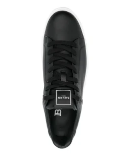 Sneakers s