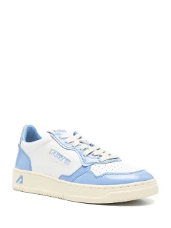 Sneakers s