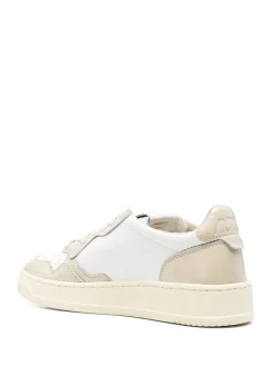 Sneakers s