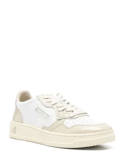 Sneakers s