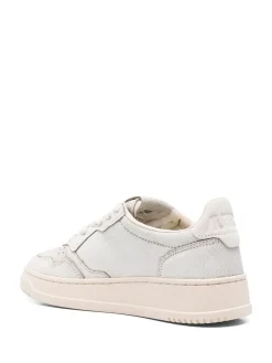 Sneakers s