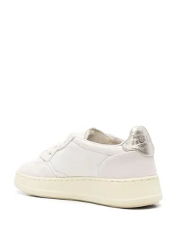 Sneakers s