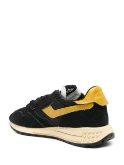 Sneakers s