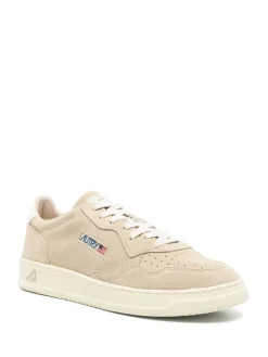 Sneakers s