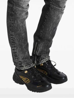 Sneakers s