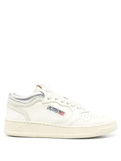 Sneakers s