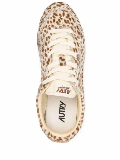 Sneakers s