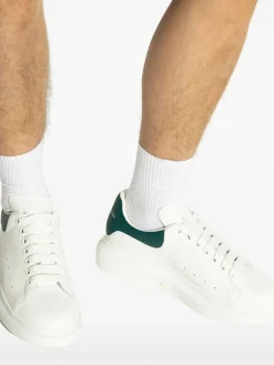 Sneakers s