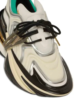 Sneakers s