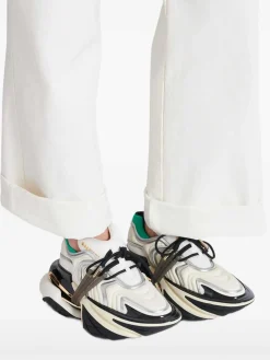 Sneakers s