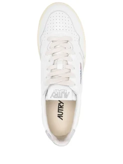 Sneakers s
