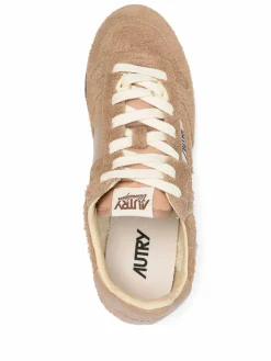 Sneakers s