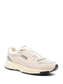 Sneakers s
